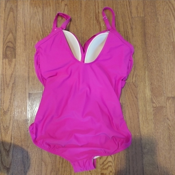 Sea & Sand Pink Ruched Swimsuit One Piece 18W - Picture 9 of 14